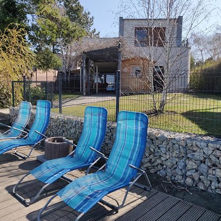 Topsenec-Lakeside Home Bagian luar foto