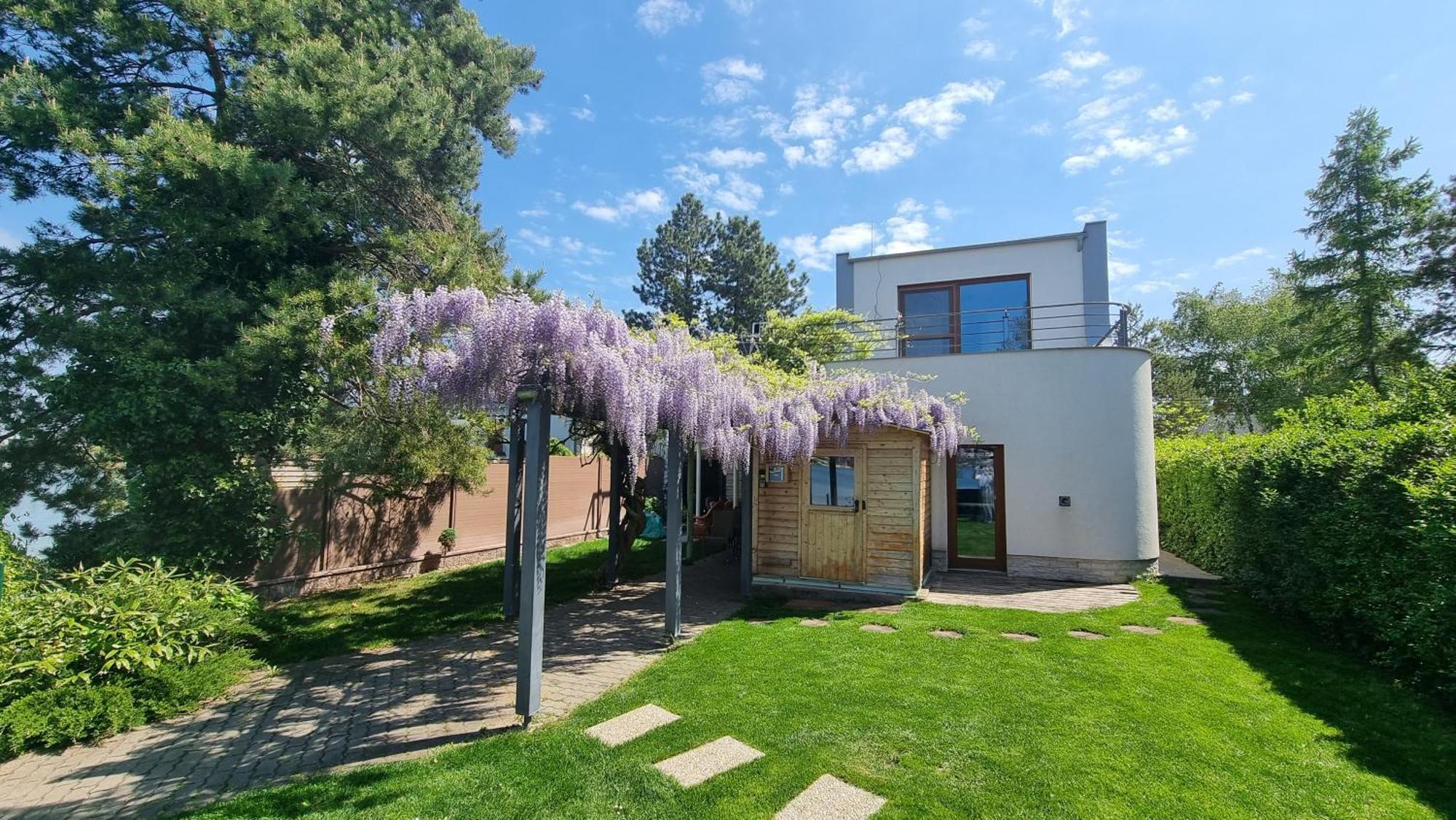 Topsenec-Lakeside Home Bagian luar foto