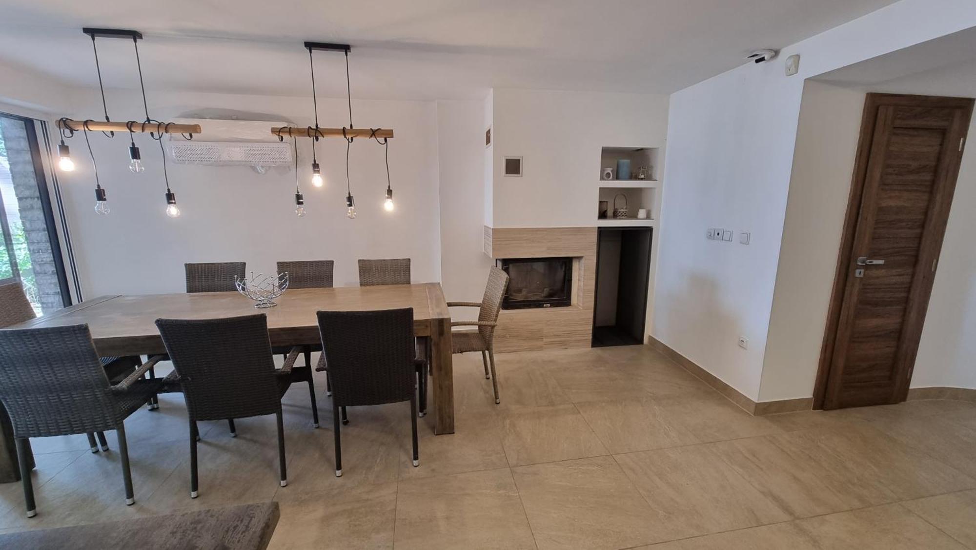Topsenec-Lakeside Home Bagian luar foto