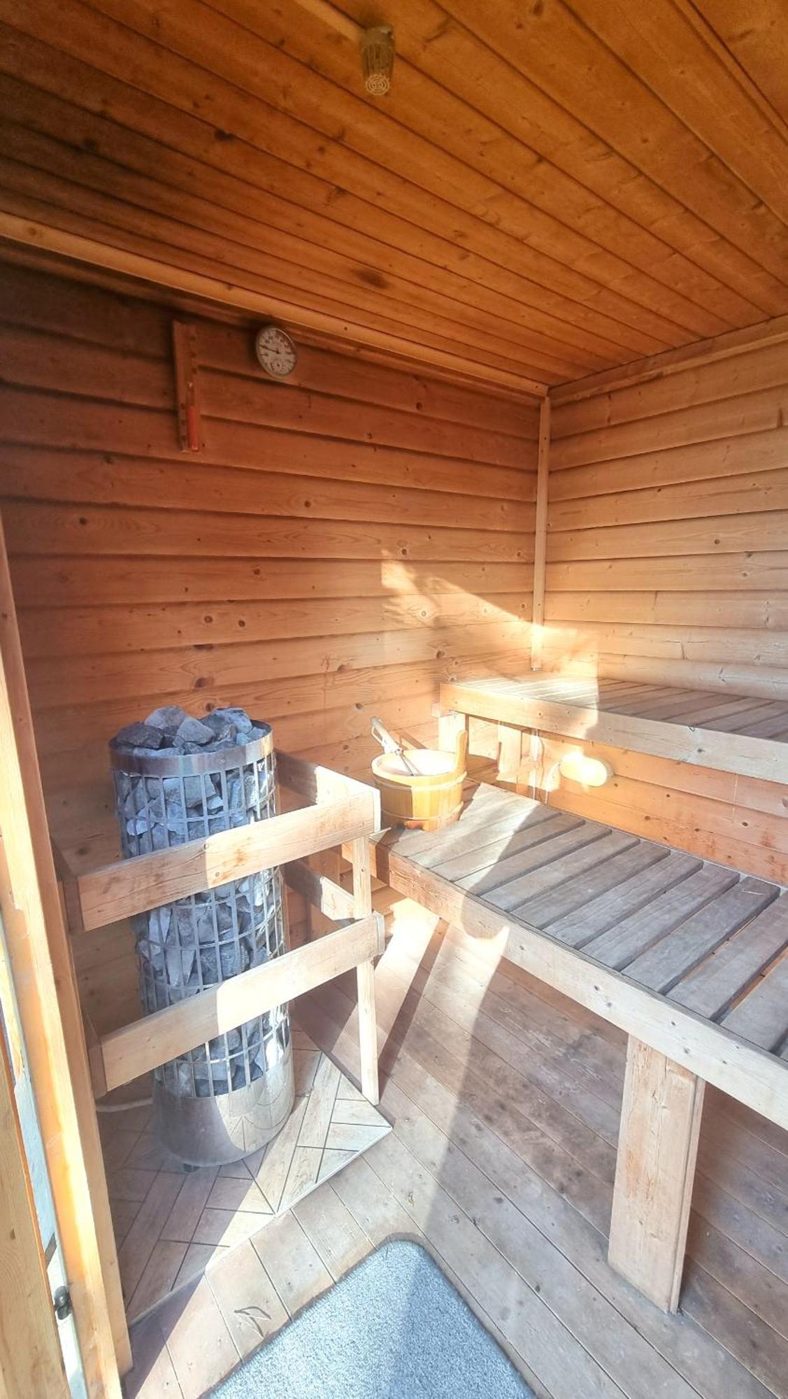 Topsenec-Lakeside Home Bagian luar foto